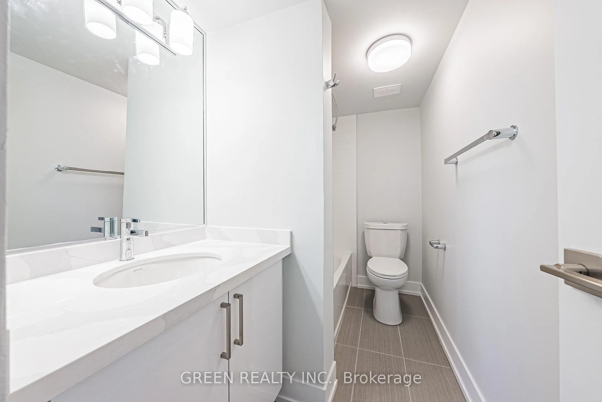 Photo 10 of Unit 309, 2160 Lakeshore Road, Burlington, Brant — HOMEH