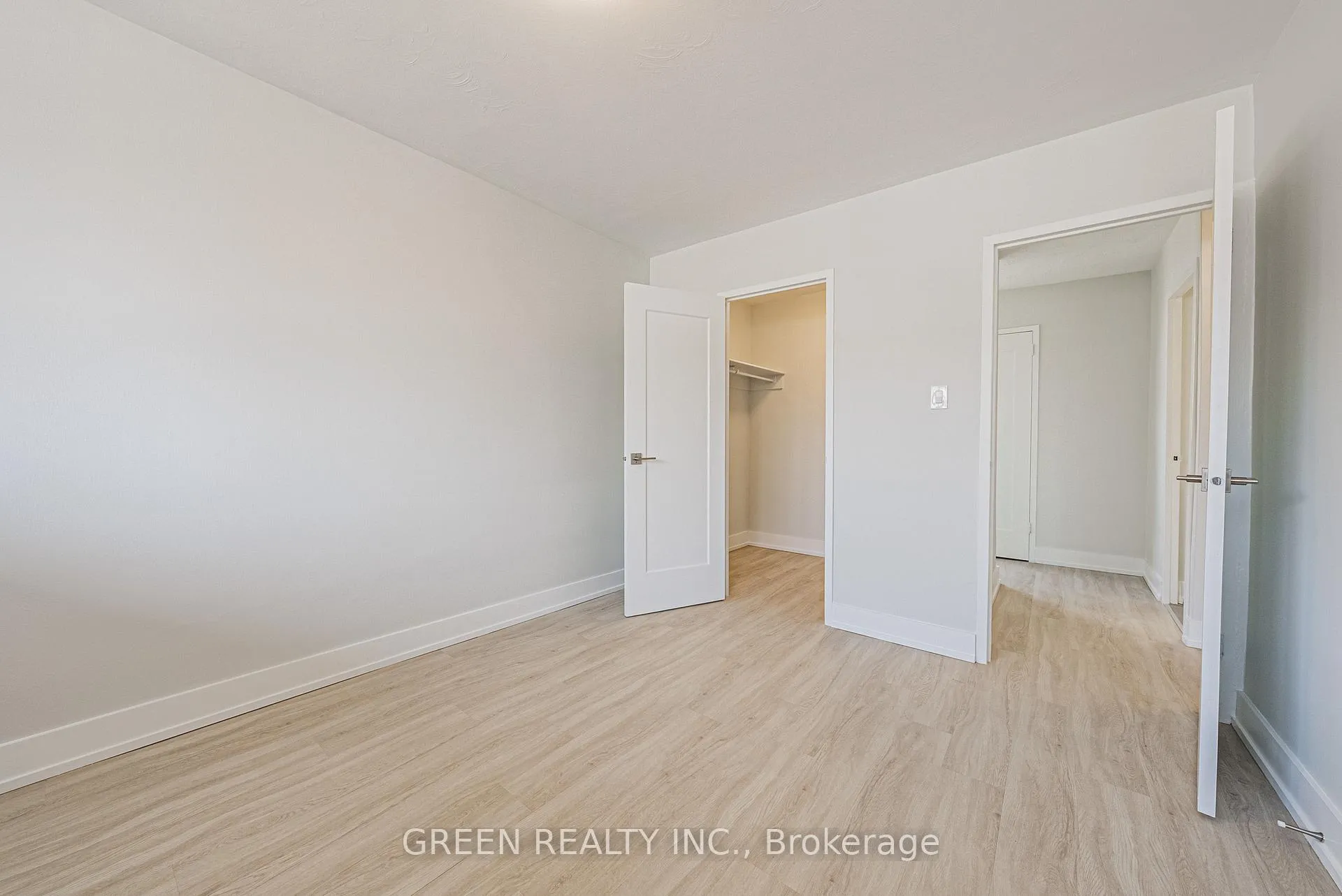 Photo 12 of Unit 309, 2160 Lakeshore Road, Burlington, Brant — HOMEH