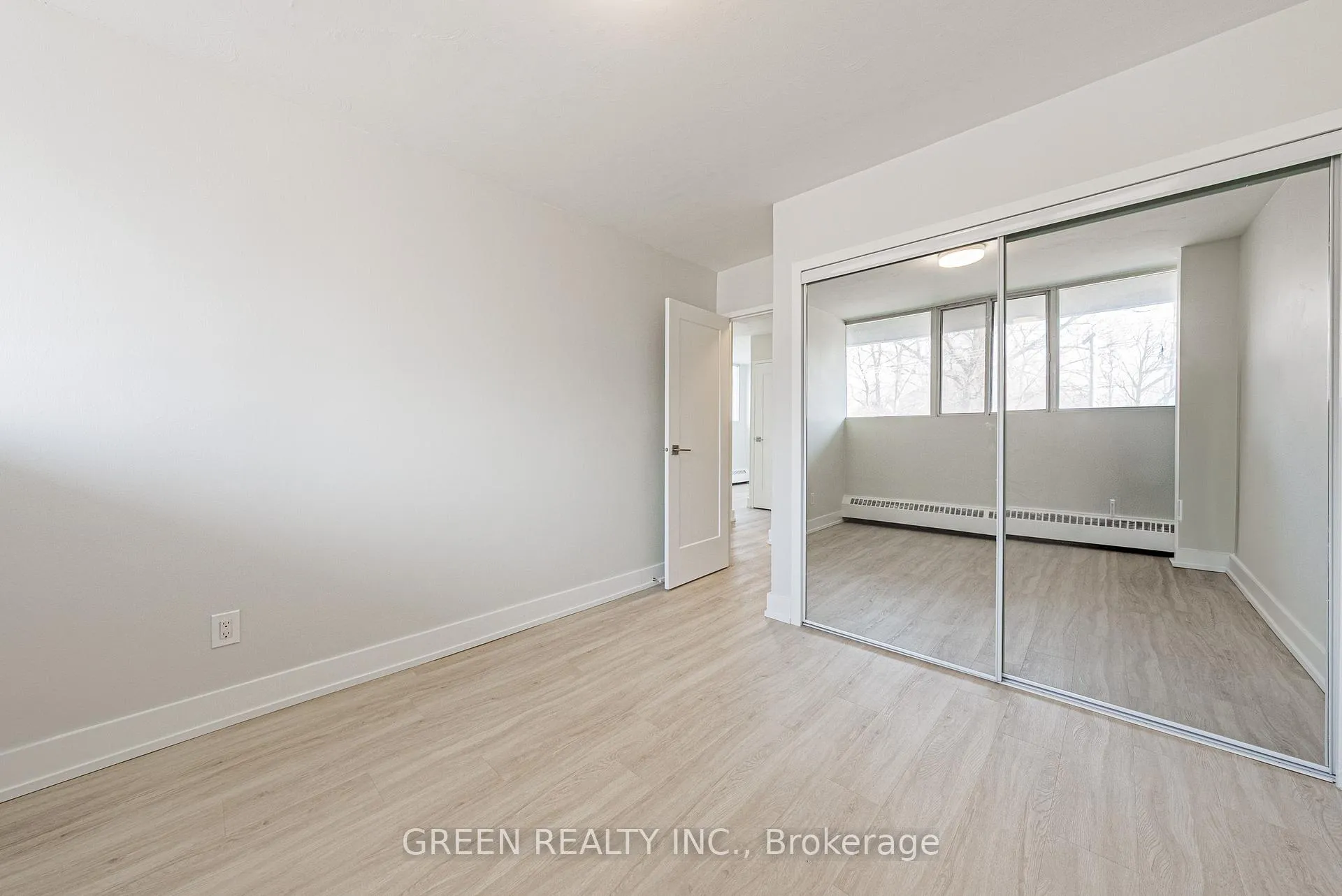 Photo 14 of Unit 309, 2160 Lakeshore Road, Burlington, Brant — HOMEH