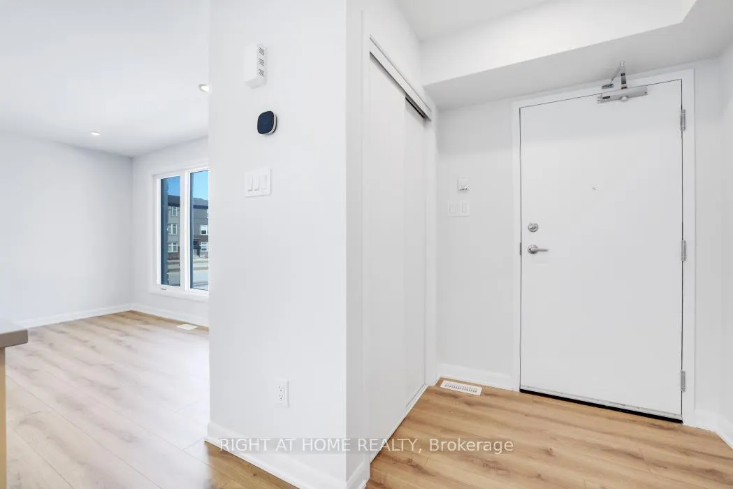 Photo 5 of Unit 1031, 1031 Creekway Private, Ottawa, Kanata - Kanata Lakes/Heritage Hills — HOMEH