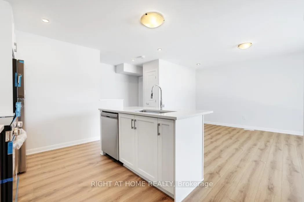 Photo 6 of Unit 1031, 1031 Creekway Private, Ottawa, Kanata - Kanata Lakes/Heritage Hills — HOMEH