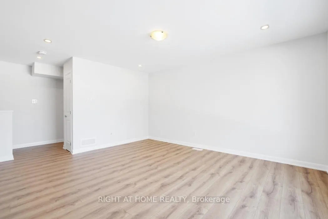 Photo 7 of Unit 1031, 1031 Creekway Private, Ottawa, Kanata - Kanata Lakes/Heritage Hills — HOMEH