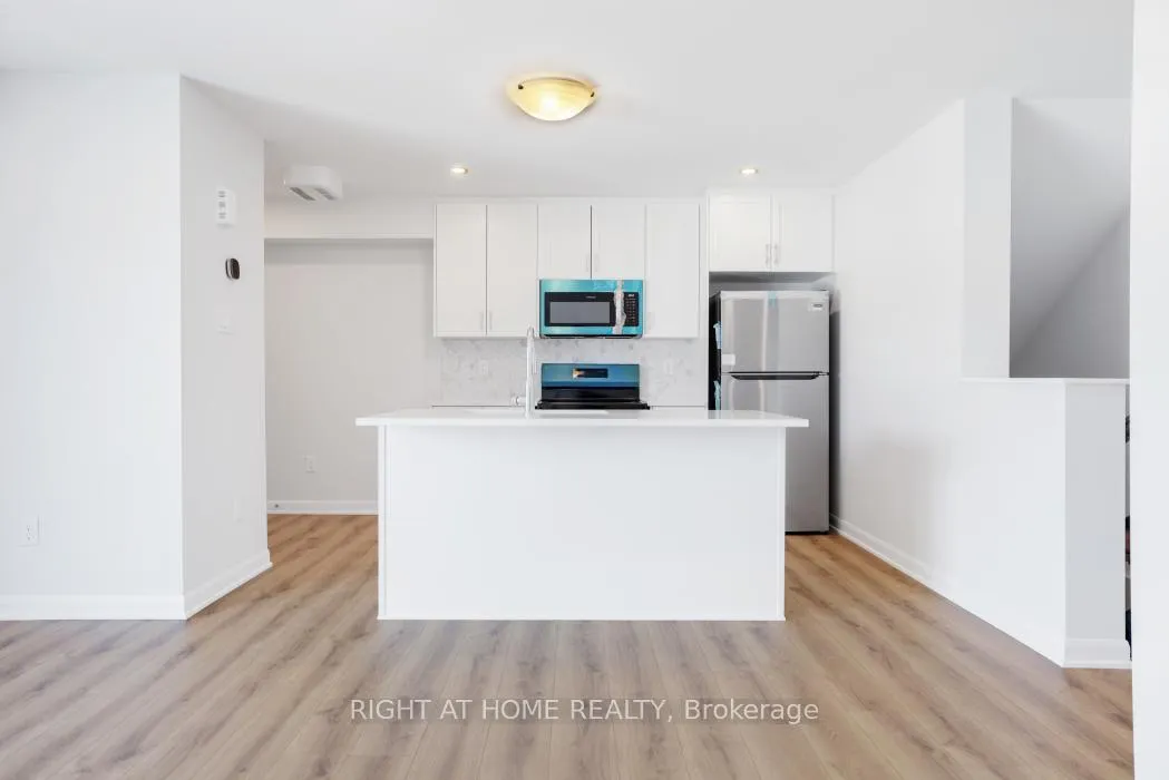 Photo 11 of Unit 1031, 1031 Creekway Private, Ottawa, Kanata - Kanata Lakes/Heritage Hills — HOMEH
