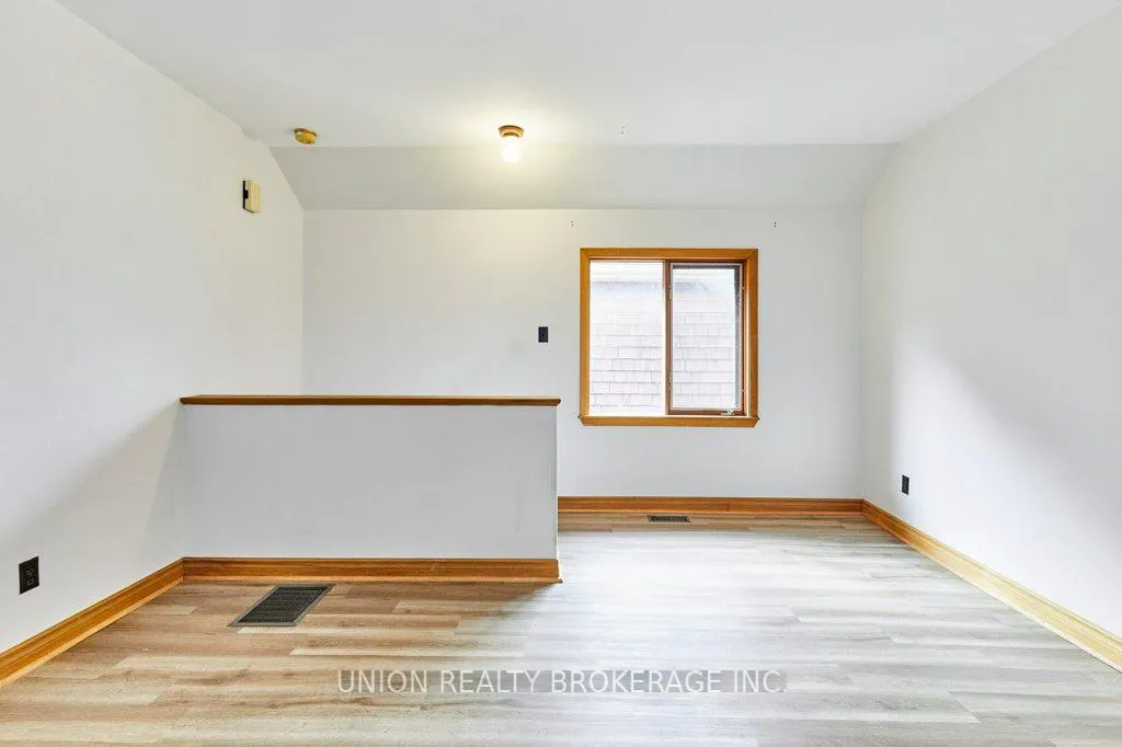 Photo 2 of Unit Second Floor, 14 Harris Avenue, Toronto, East End-Danforth — HOMEH