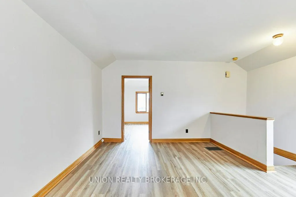 Photo 4 of Unit Second Floor, 14 Harris Avenue, Toronto, East End-Danforth — HOMEH