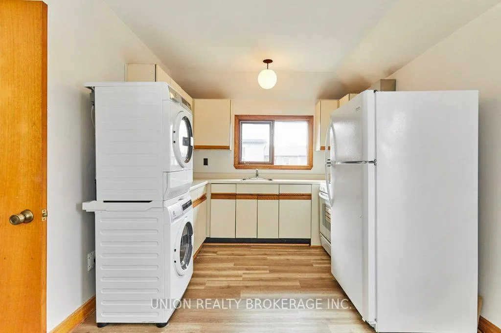 Photo 11 of Unit Second Floor, 14 Harris Avenue, Toronto, East End-Danforth — HOMEH