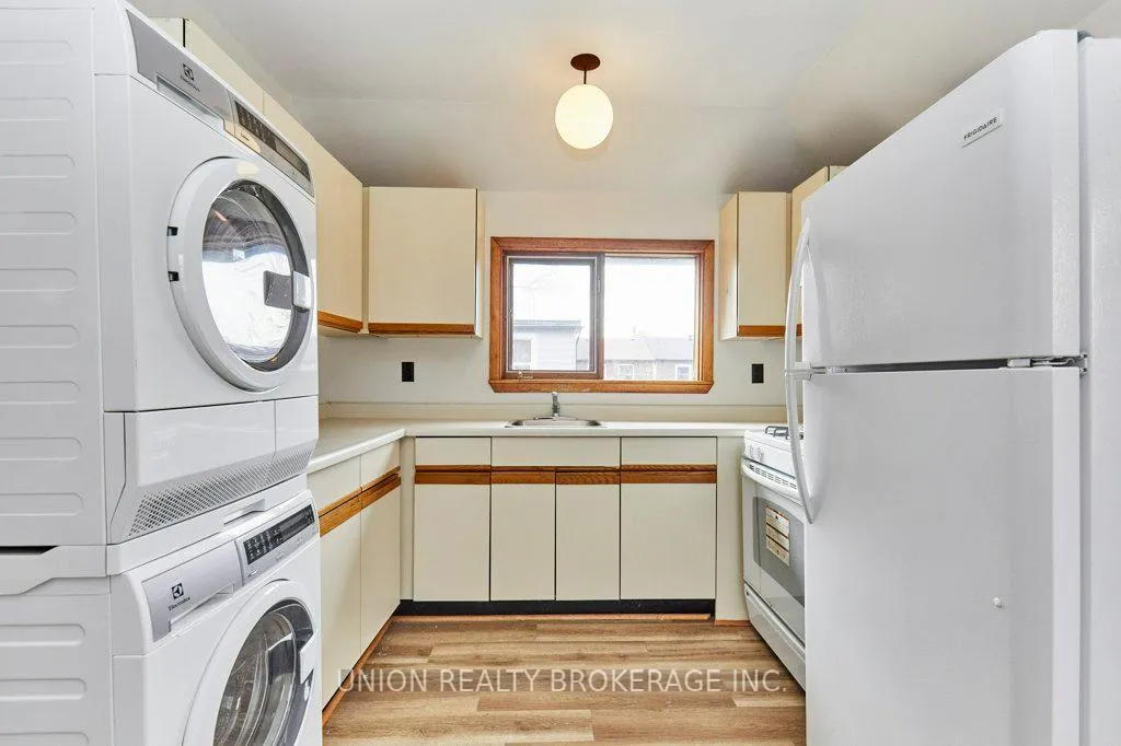 Photo 13 of Unit Second Floor, 14 Harris Avenue, Toronto, East End-Danforth — HOMEH