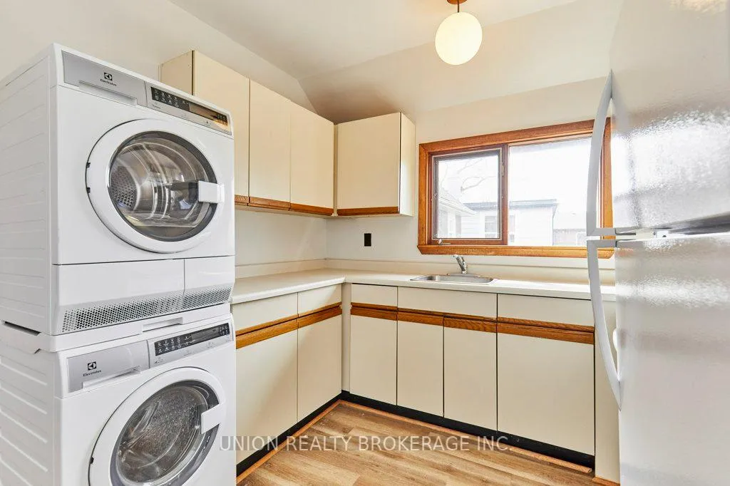 Photo 15 of Unit Second Floor, 14 Harris Avenue, Toronto, East End-Danforth — HOMEH