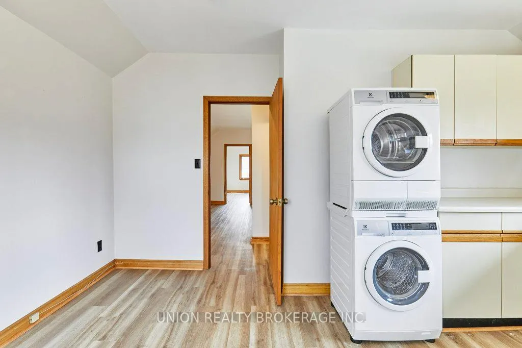 Photo 16 of Unit Second Floor, 14 Harris Avenue, Toronto, East End-Danforth — HOMEH