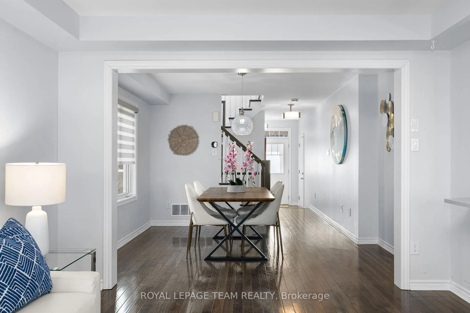 Photo 5 of 708 Logperch Circle, Ottawa, Barrhaven - Half Moon Bay — HOMEH