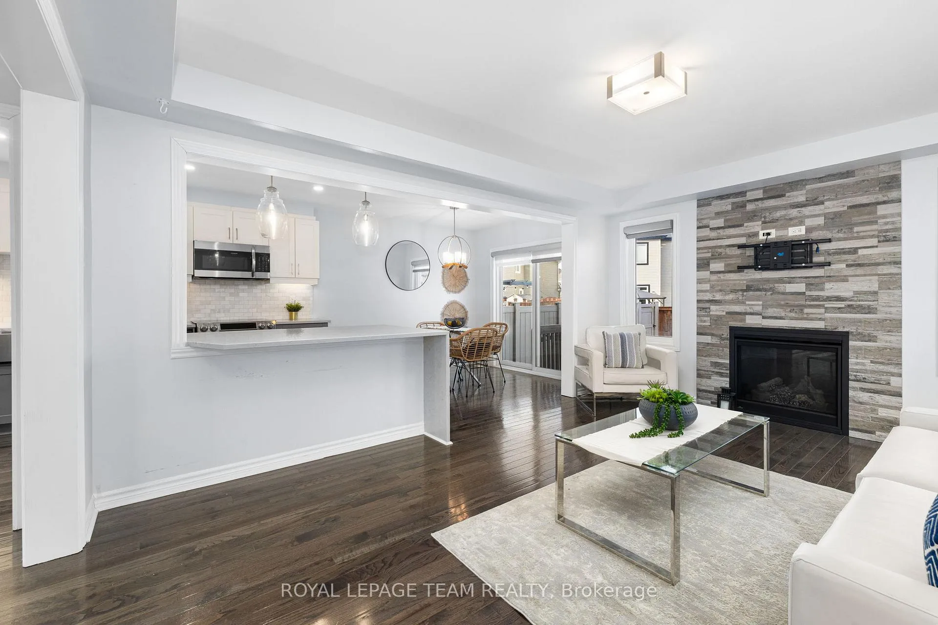 Photo 9 of 708 Logperch Circle, Ottawa, Barrhaven - Half Moon Bay — HOMEH