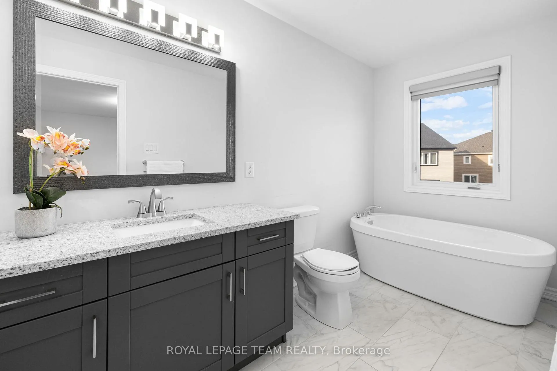 Photo 32 of 708 Logperch Circle, Ottawa, Barrhaven - Half Moon Bay — HOMEH
