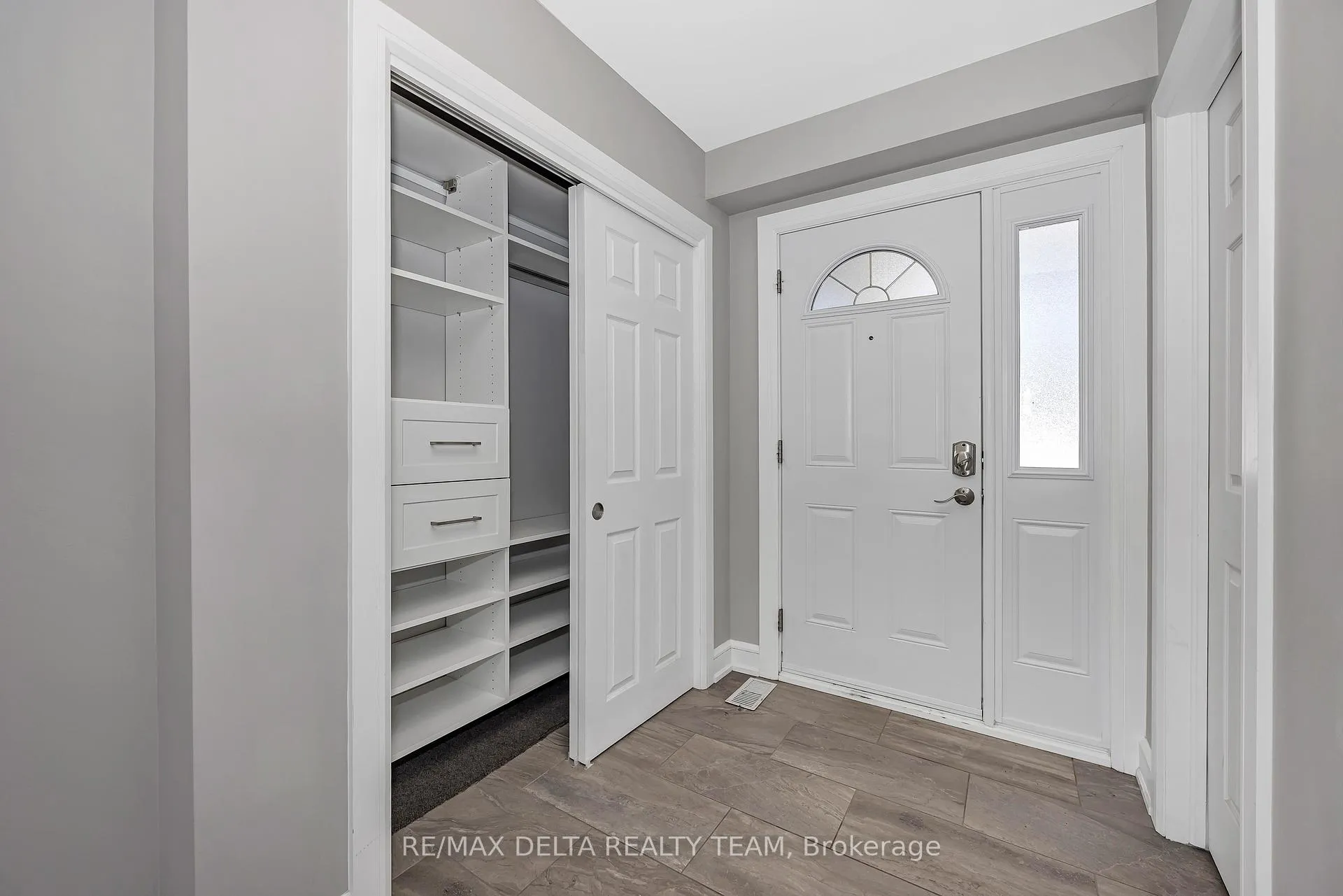 Photo 3 of 57 Blackdome Crescent, Ottawa, Kanata - Kanata Lakes/Heritage Hills — HOMEH