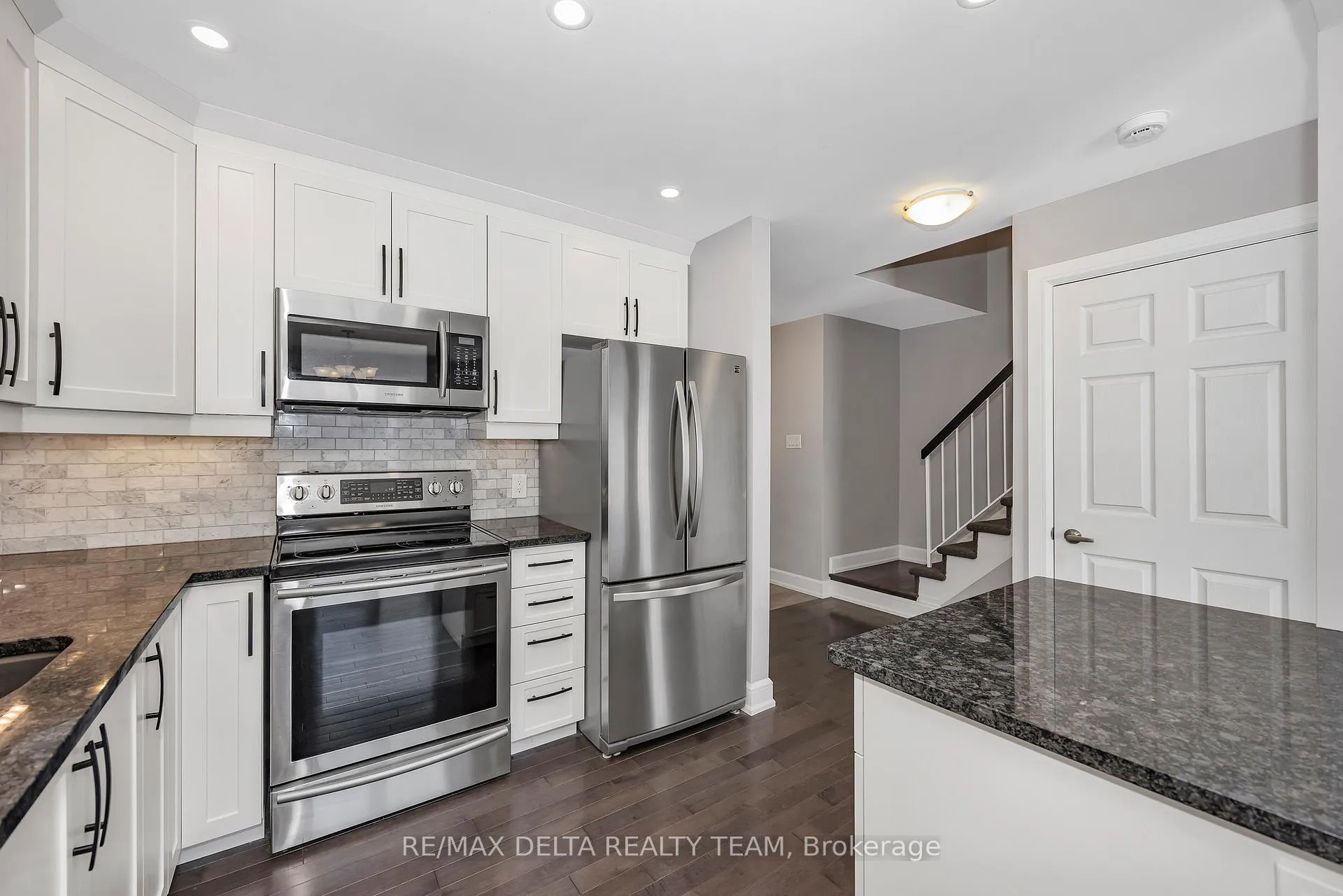 Photo 10 of 57 Blackdome Crescent, Ottawa, Kanata - Kanata Lakes/Heritage Hills — HOMEH