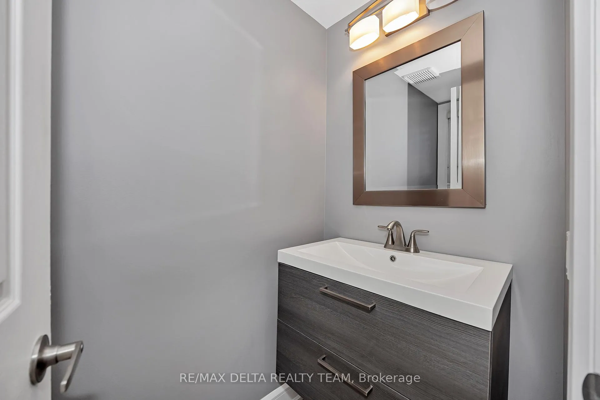 Photo 12 of 57 Blackdome Crescent, Ottawa, Kanata - Kanata Lakes/Heritage Hills — HOMEH