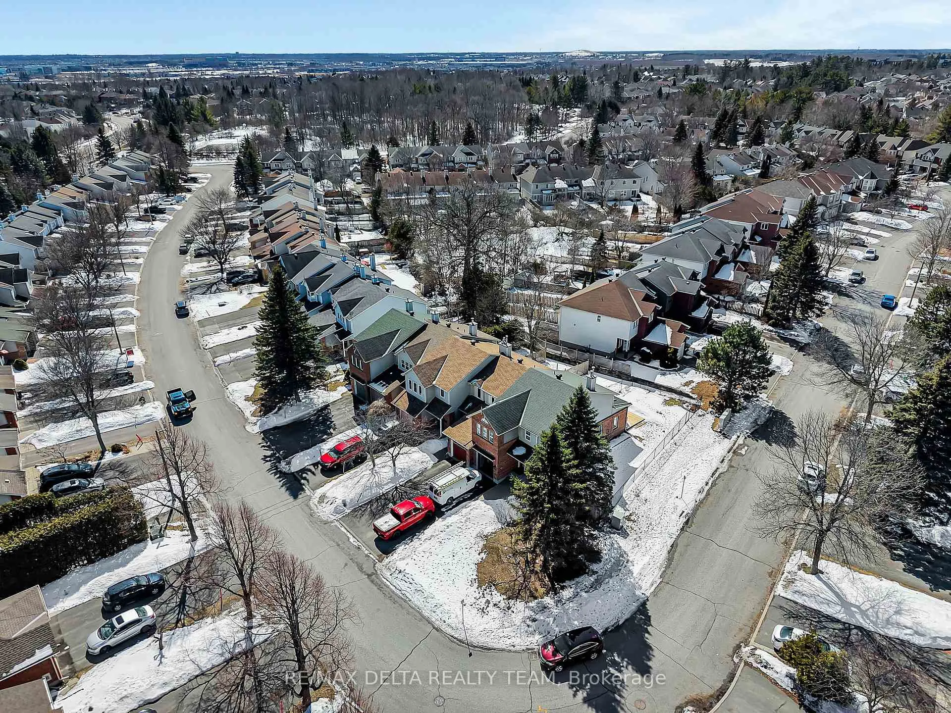 Photo 33 of 57 Blackdome Crescent, Ottawa, Kanata - Kanata Lakes/Heritage Hills — HOMEH
