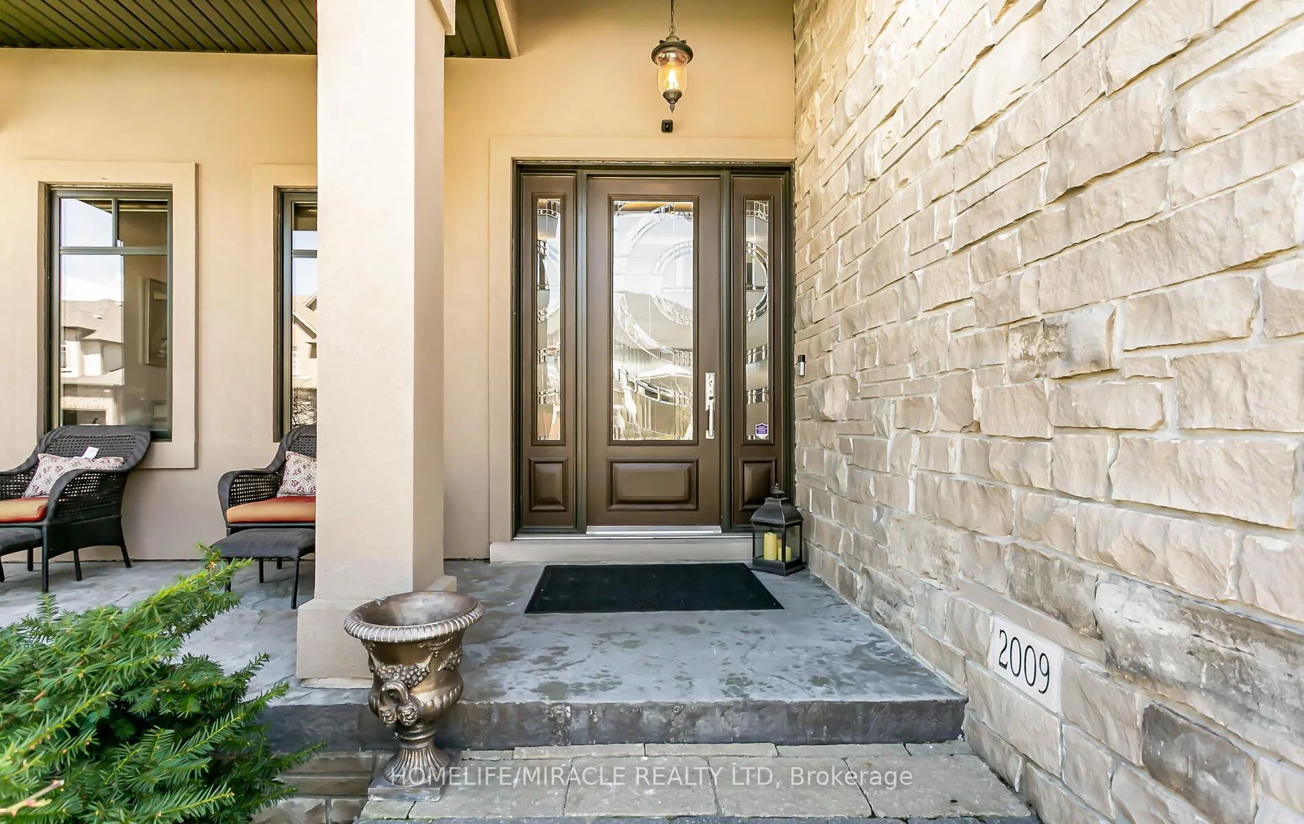 Photo 3 of 24 Jacob Gingrich Drive, Kitchener, Pioneer Tower West — HOMEH