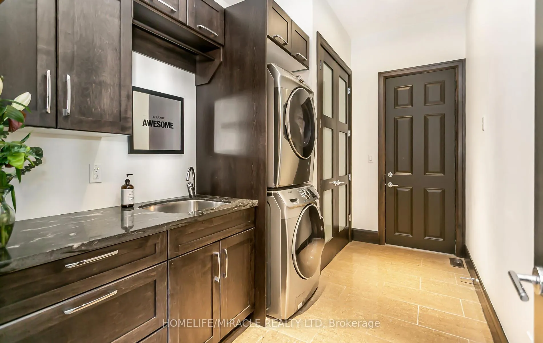 Photo 22 of 24 Jacob Gingrich Drive, Kitchener, Pioneer Tower West — HOMEH