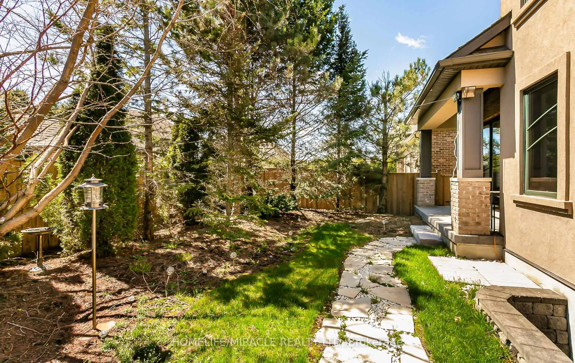 Photo 43 of 24 Jacob Gingrich Drive, Kitchener, Pioneer Tower West — HOMEH