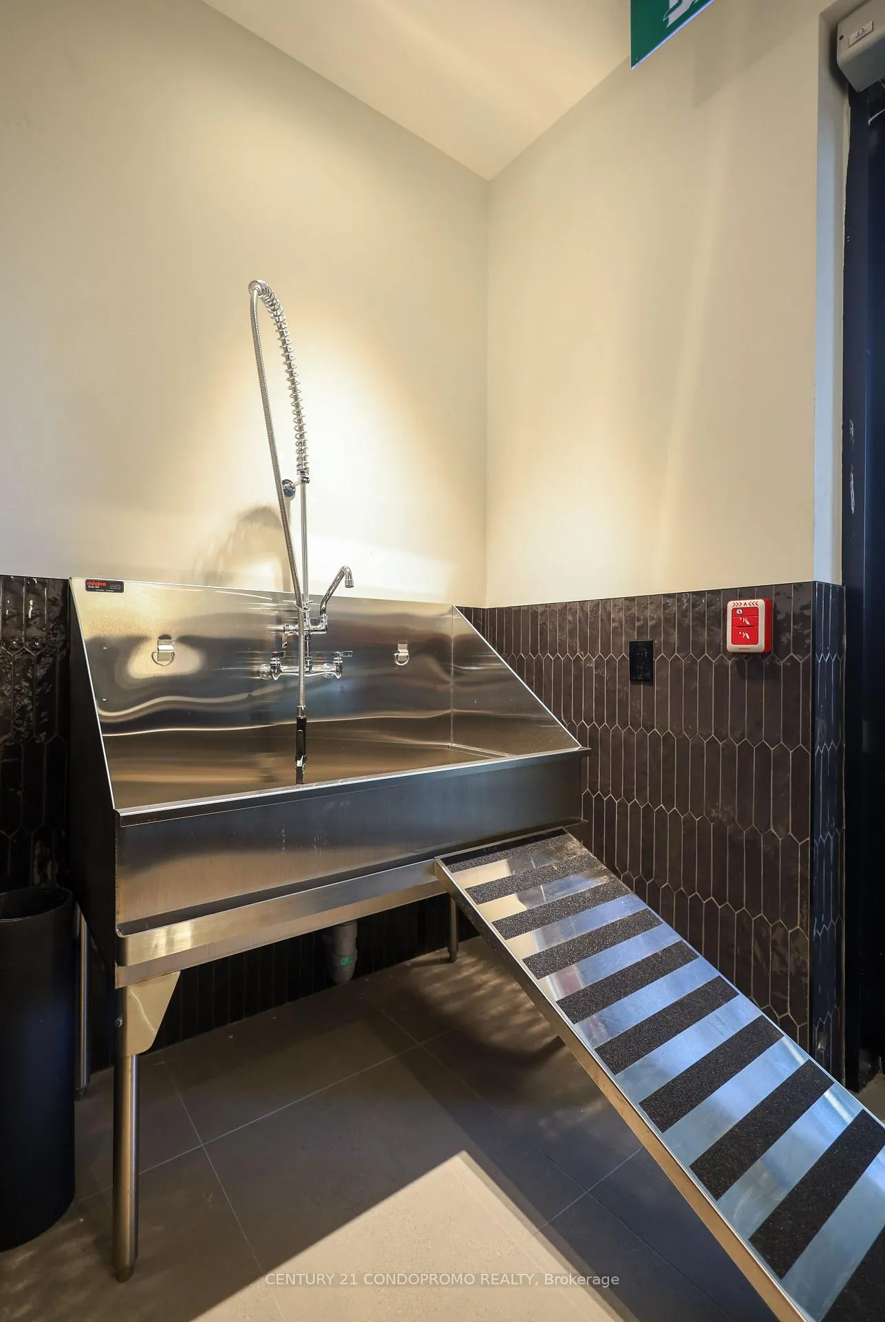 Photo 41 of Unit 709, 285 Dufferin Street, Toronto, South Parkdale — HOMEH