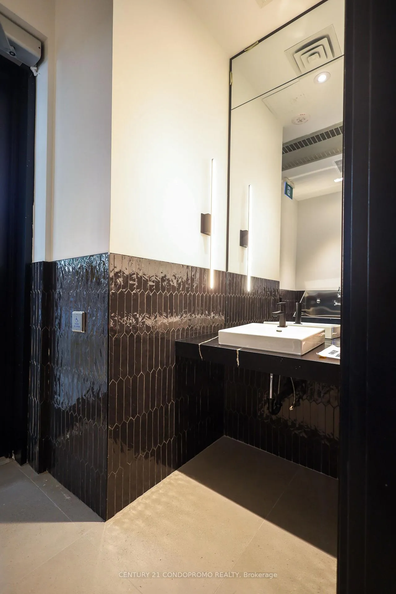 Photo 42 of Unit 709, 285 Dufferin Street, Toronto, South Parkdale — HOMEH
