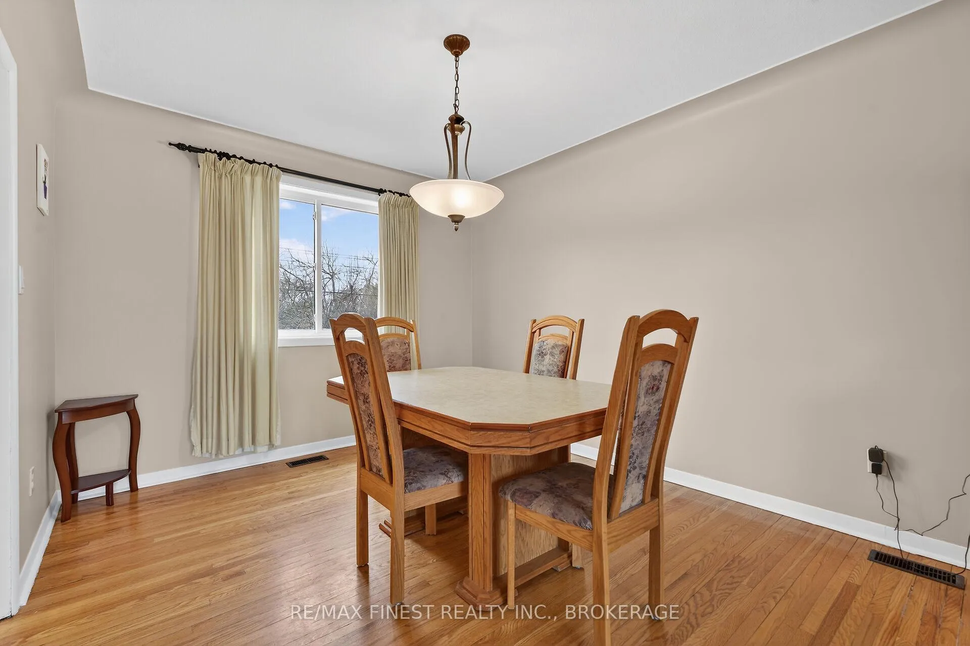 Photo 8 of 44 Casterton Avenue, Kingston, Central City West — HOMEH