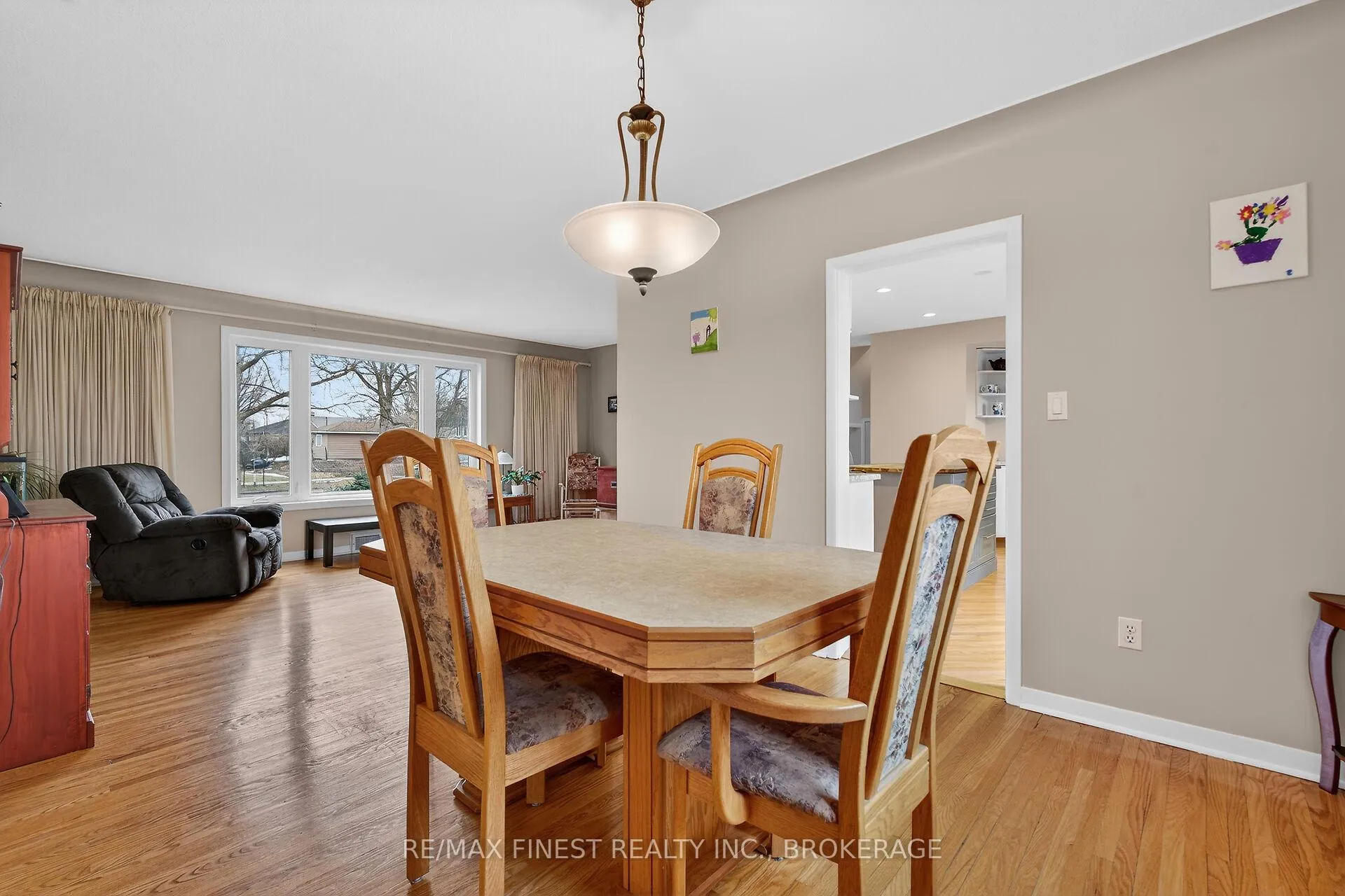 Photo 9 of 44 Casterton Avenue, Kingston, Central City West — HOMEH