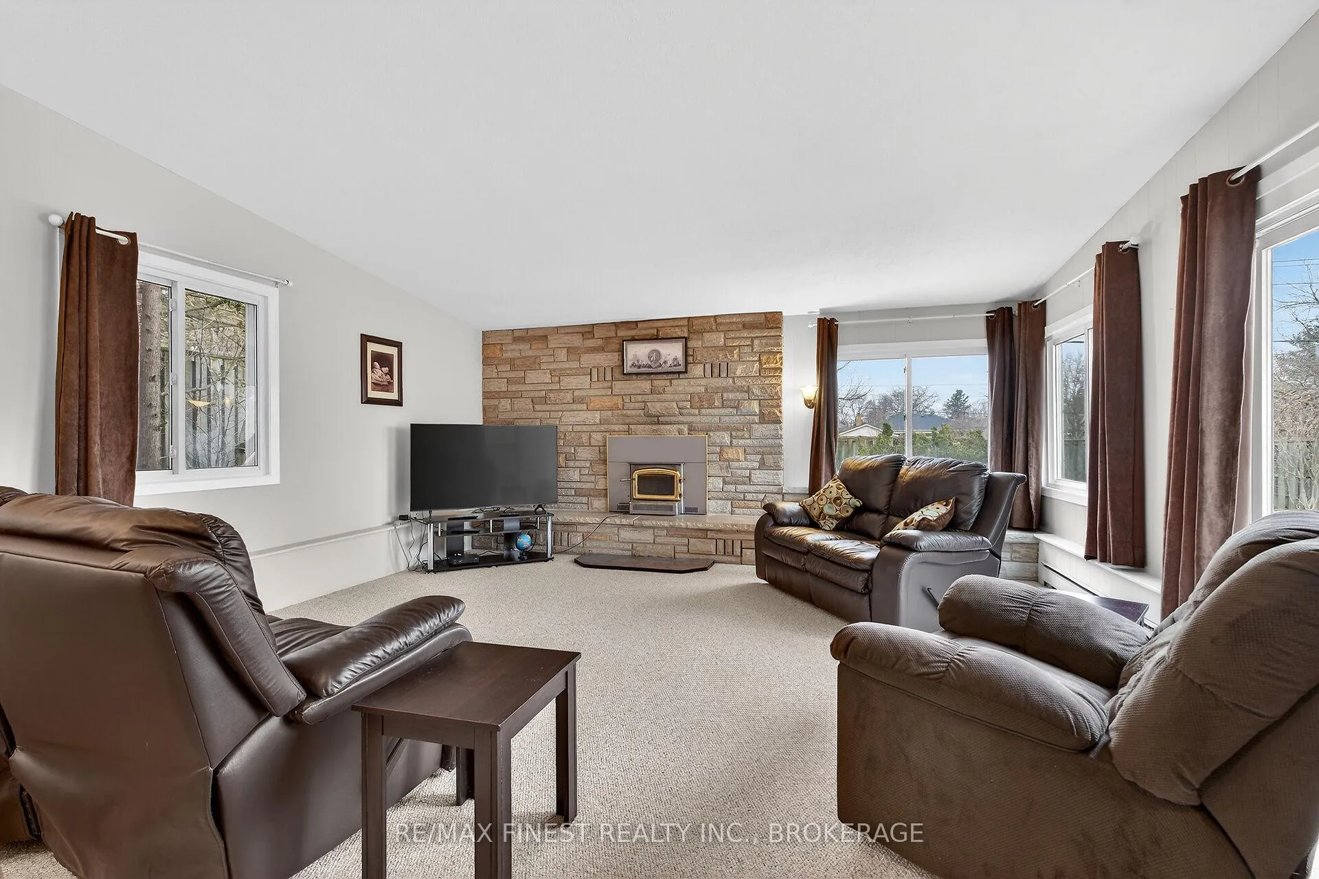Photo 13 of 44 Casterton Avenue, Kingston, Central City West — HOMEH