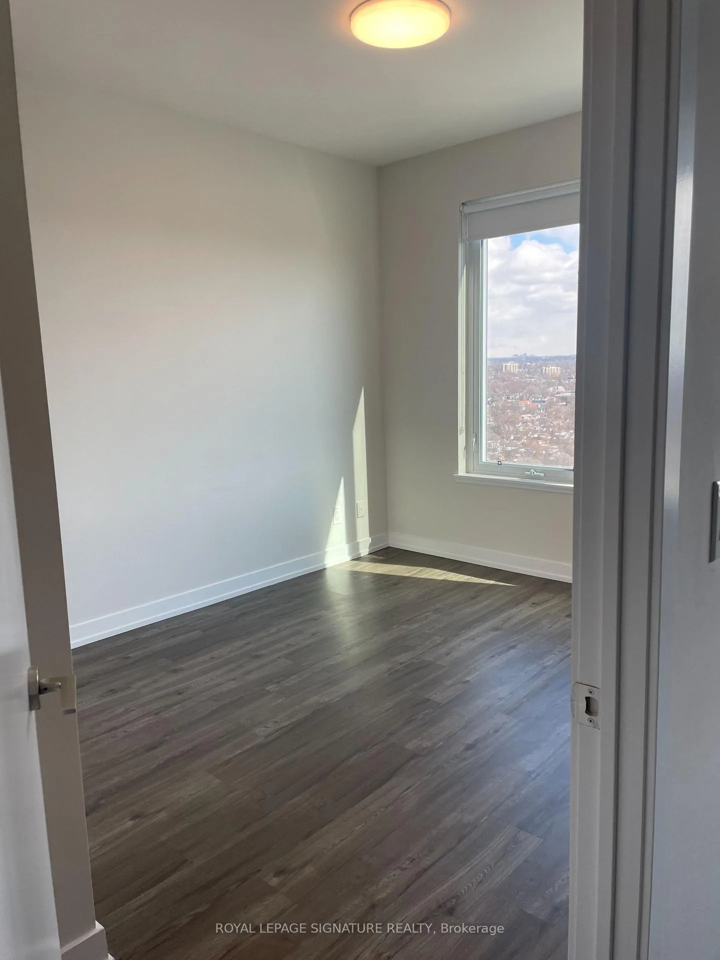 Photo 4 of Unit 1305, 25 Nicholas Avenue, Toronto, Regent Park — HOMEH