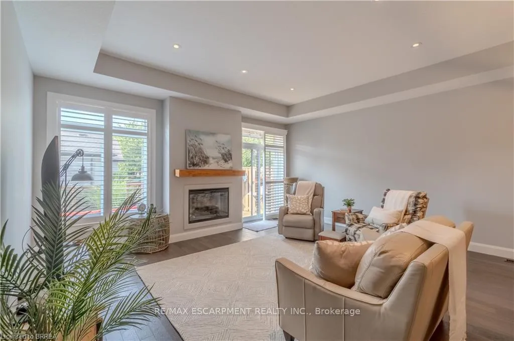 Photo 5 of Unit 22, 59 Cedar Street, Brant, Paris — HOMEH