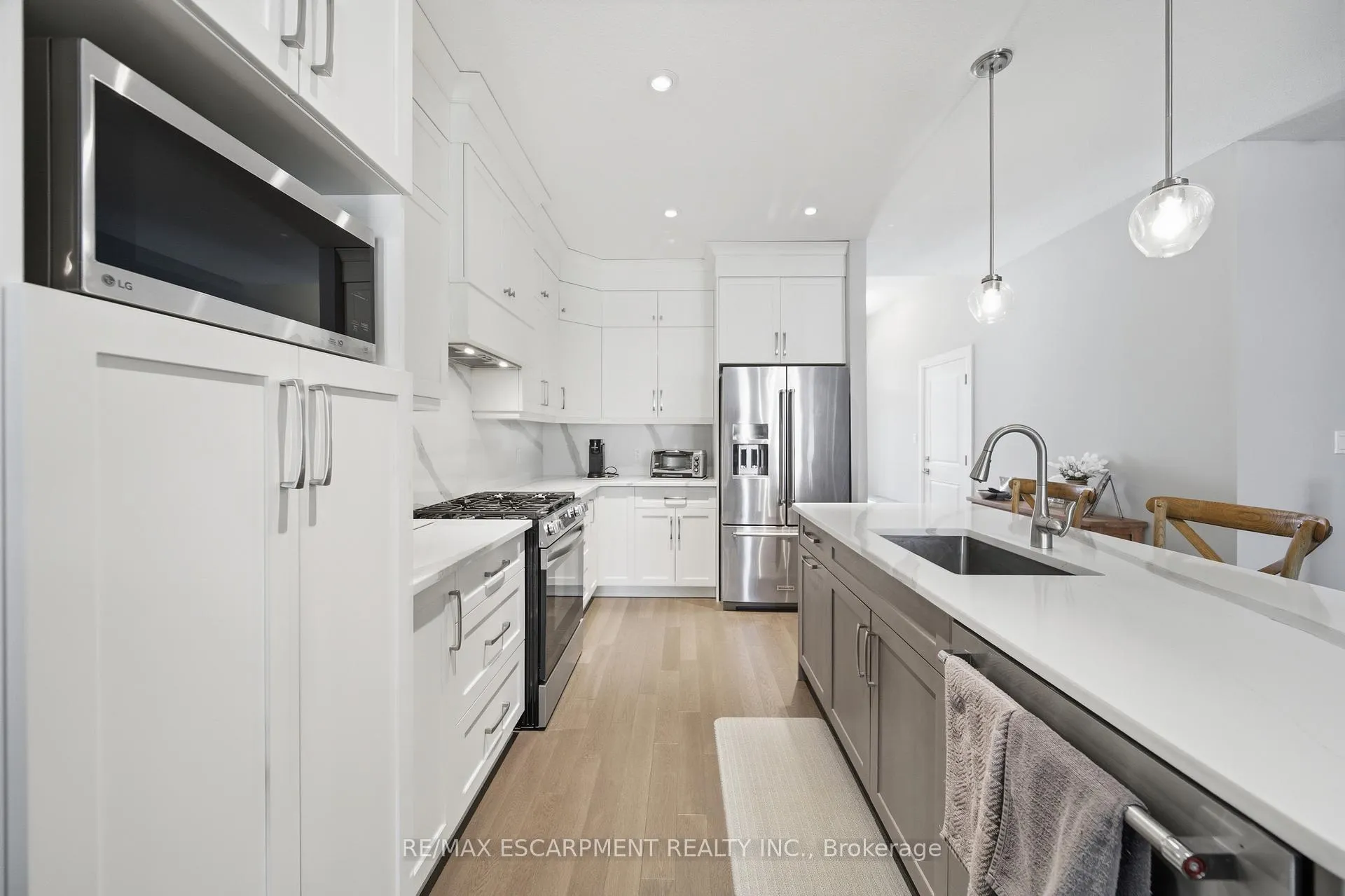 Photo 13 of Unit 22, 59 Cedar Street, Brant, Paris — HOMEH