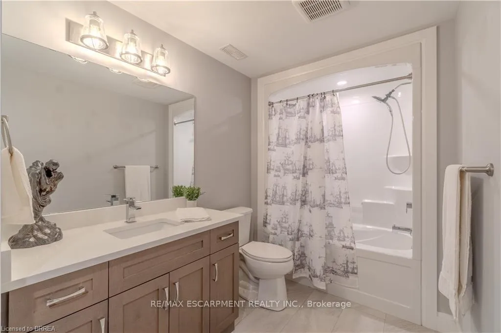 Photo 26 of Unit 22, 59 Cedar Street, Brant, Paris — HOMEH