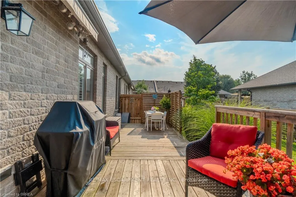 Photo 30 of Unit 22, 59 Cedar Street, Brant, Paris — HOMEH