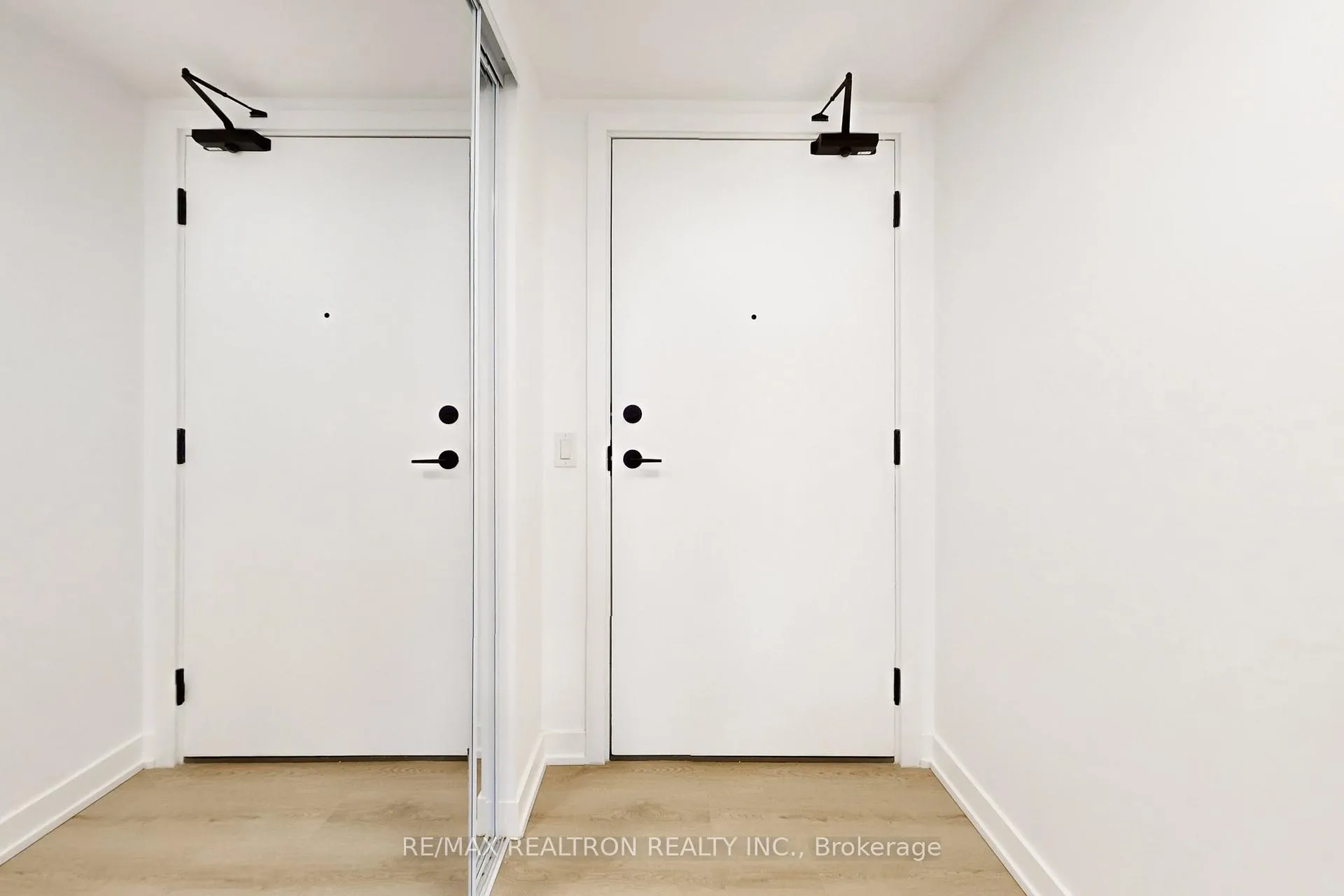 Photo 7 of Unit 1803, 100 Queen Street E, Toronto, Church-Yonge Corridor — HOMEH