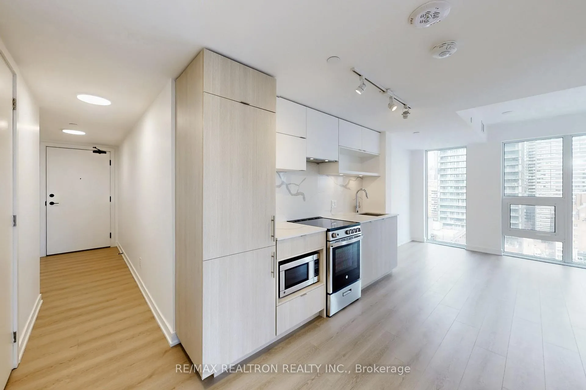 Photo 9 of Unit 1803, 100 Queen Street E, Toronto, Church-Yonge Corridor — HOMEH