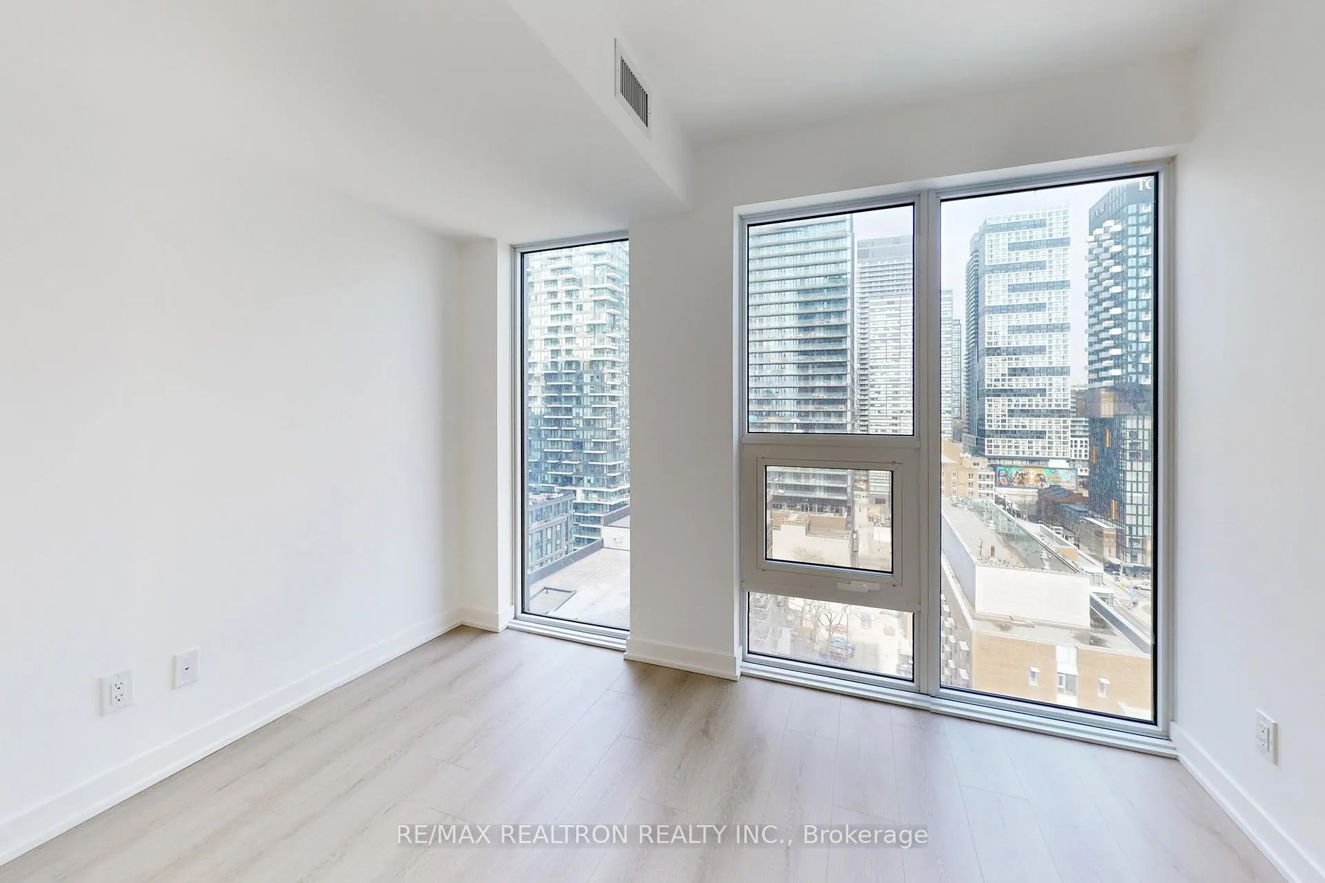 Photo 15 of Unit 1803, 100 Queen Street E, Toronto, Church-Yonge Corridor — HOMEH