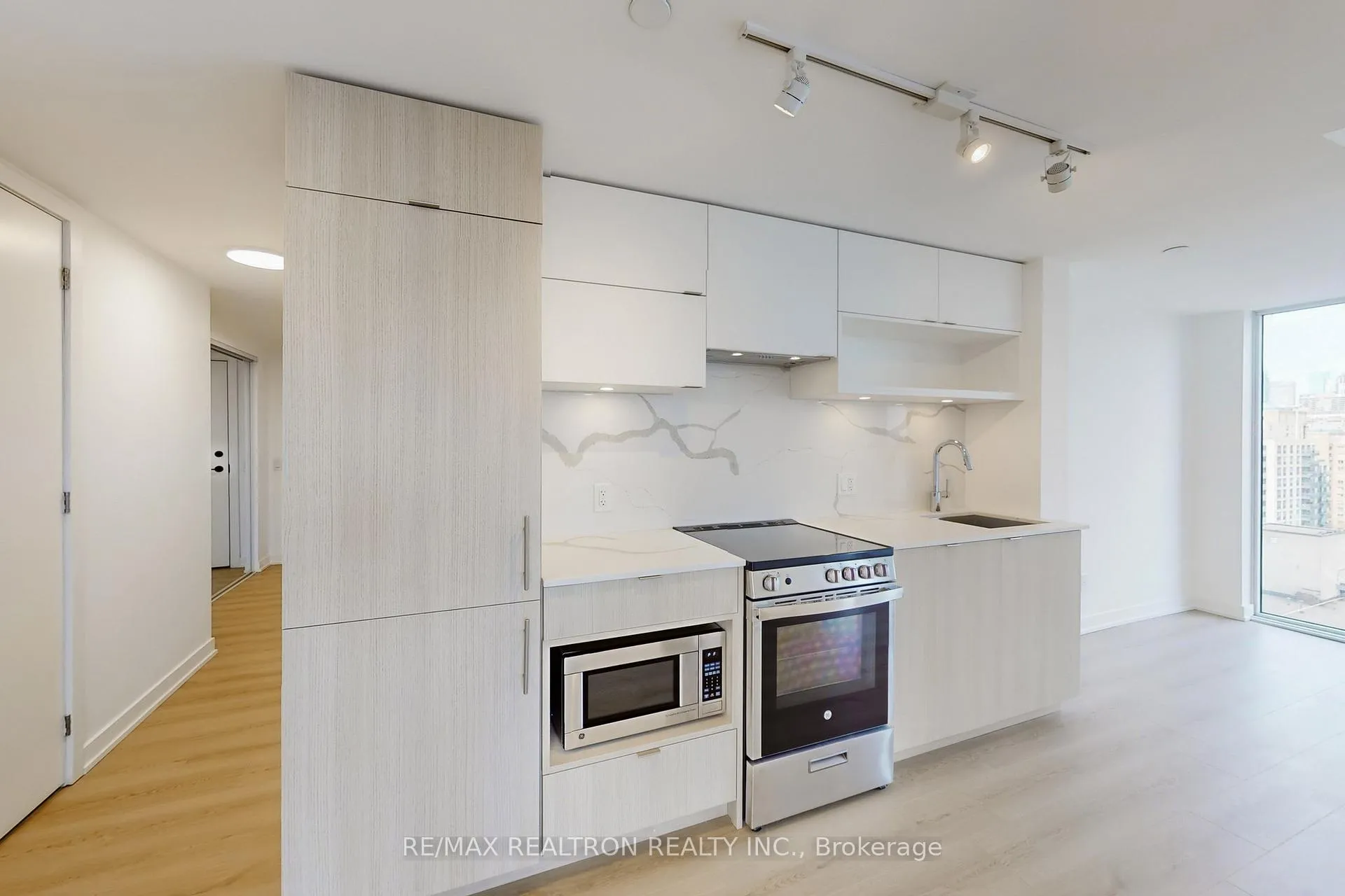 Photo 19 of Unit 1803, 100 Queen Street E, Toronto, Church-Yonge Corridor — HOMEH
