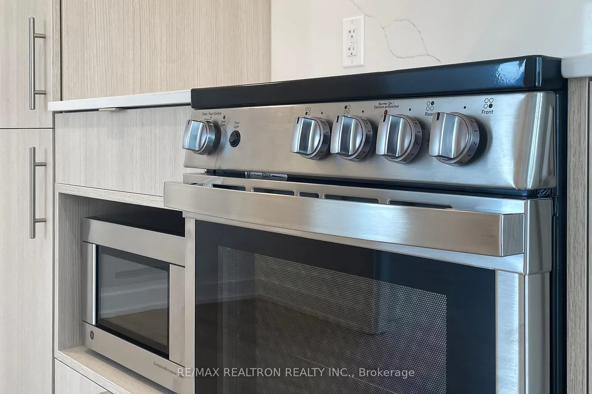 Photo 23 of Unit 1803, 100 Queen Street E, Toronto, Church-Yonge Corridor — HOMEH
