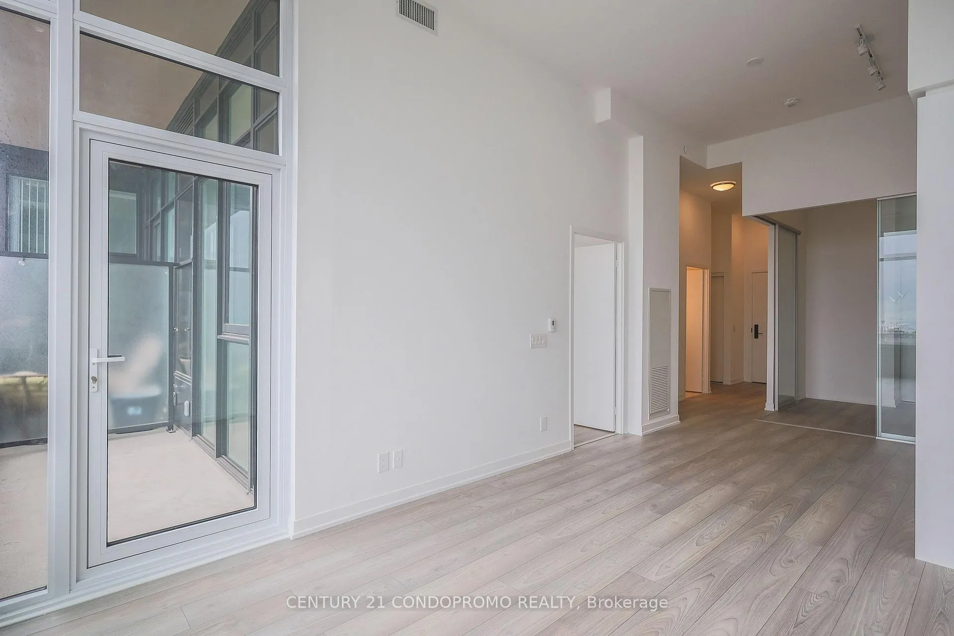 Photo 9 of Unit 714, 285 Dufferin Street, Toronto, South Parkdale — HOMEH