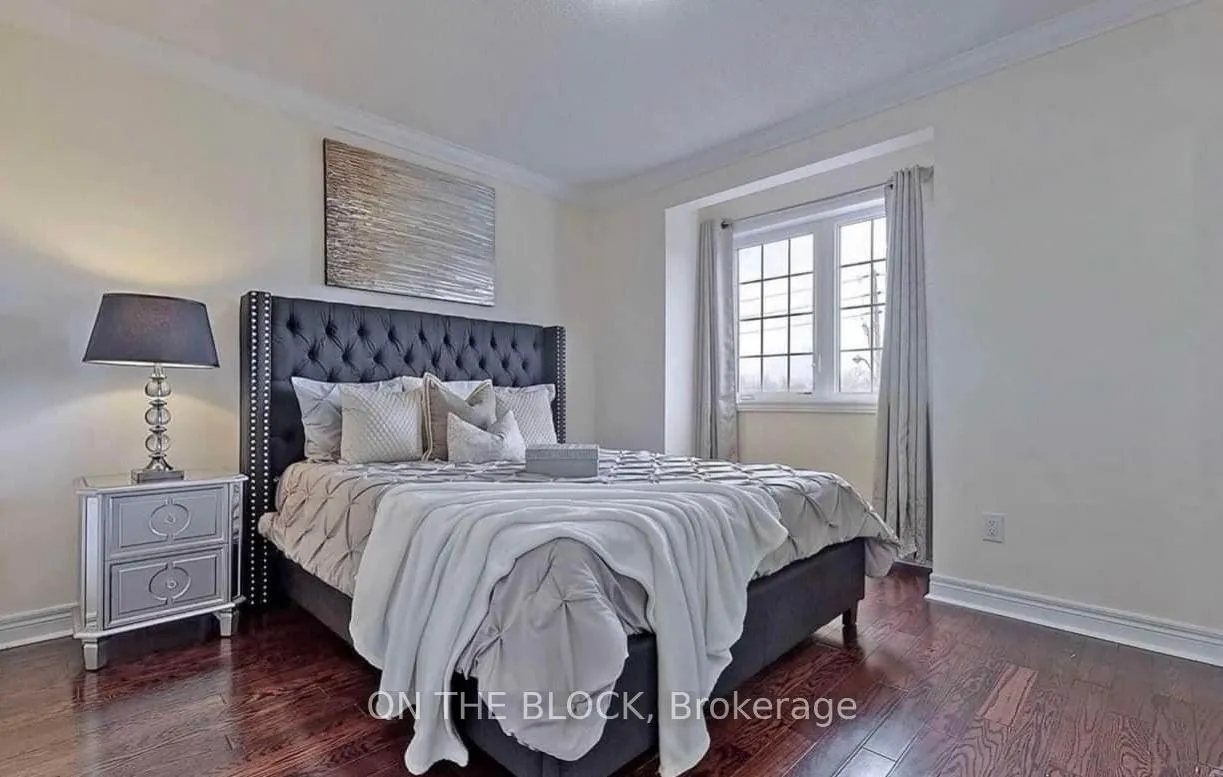 Photo 8 of 3761A St Clair Avenue E, Scarborough, Cliffcrest — HOMEH