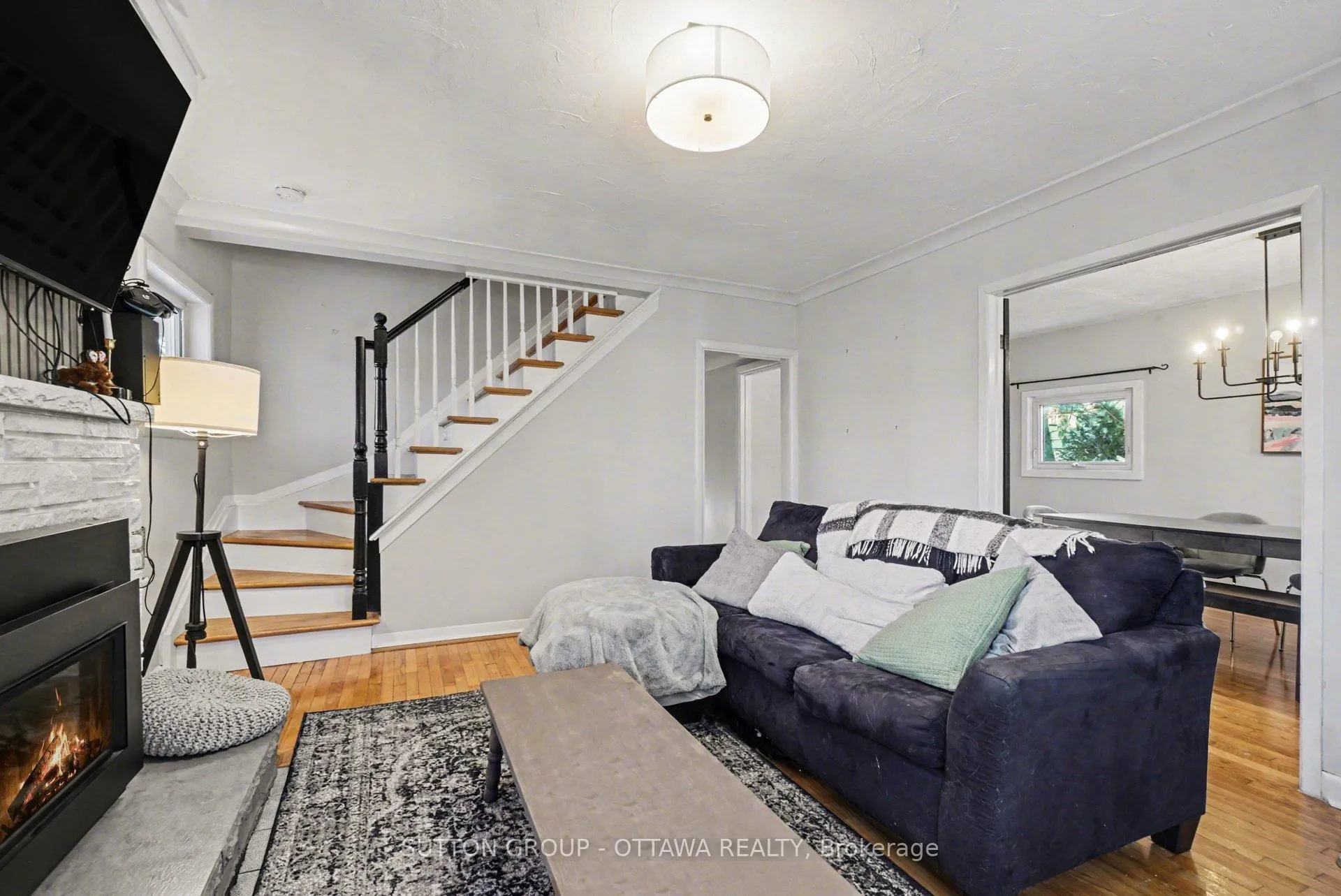 Photo 8 of 90 Withrow Avenue, Ottawa, Meadowlands/St. Claire Gardens — HOMEH