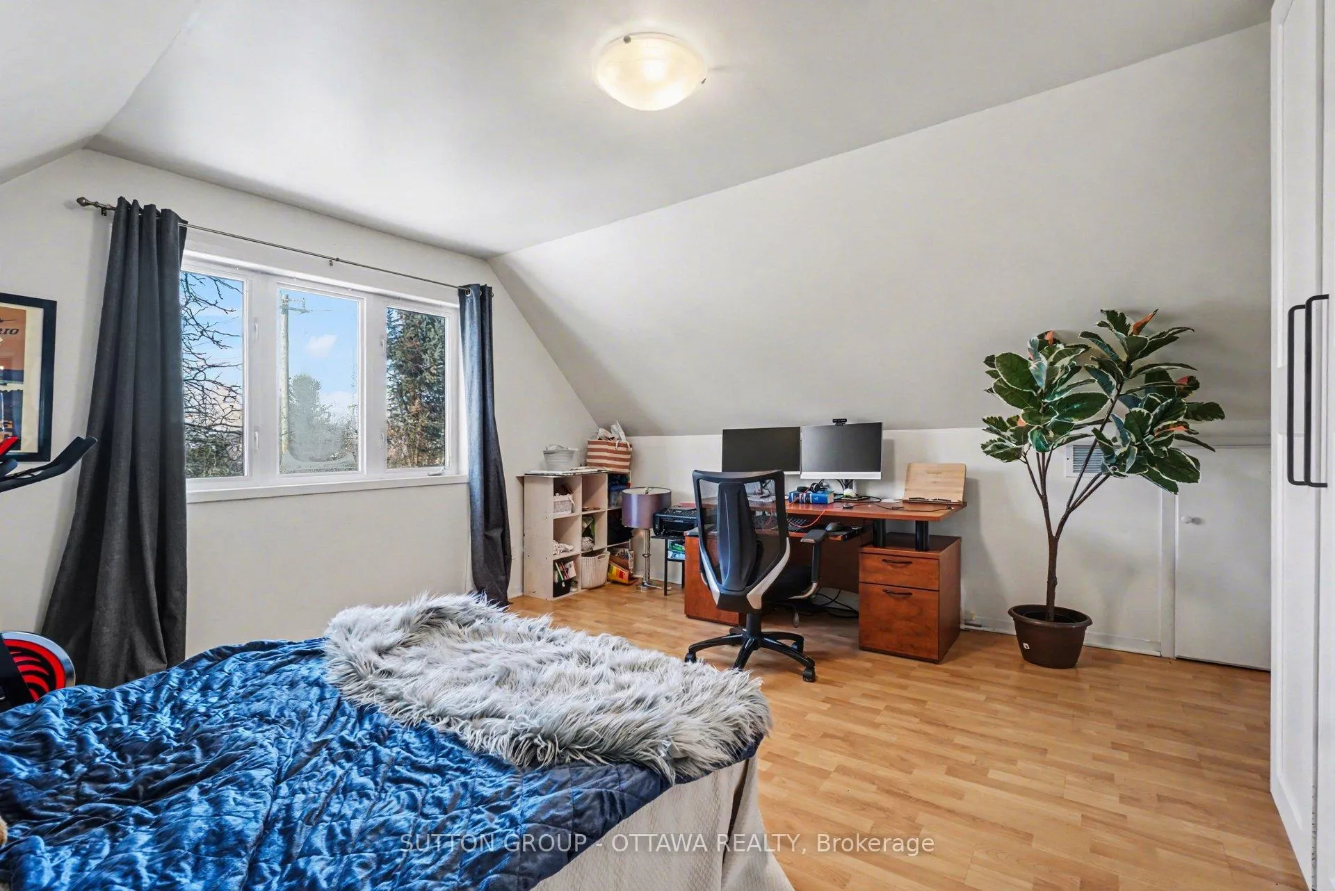 Photo 23 of 90 Withrow Avenue, Ottawa, Meadowlands/St. Claire Gardens — HOMEH