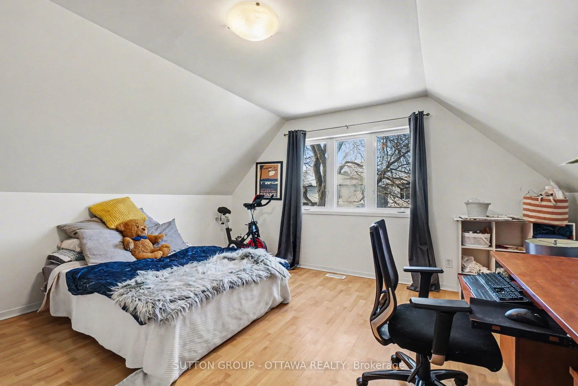 Photo 24 of 90 Withrow Avenue, Ottawa, Meadowlands/St. Claire Gardens — HOMEH