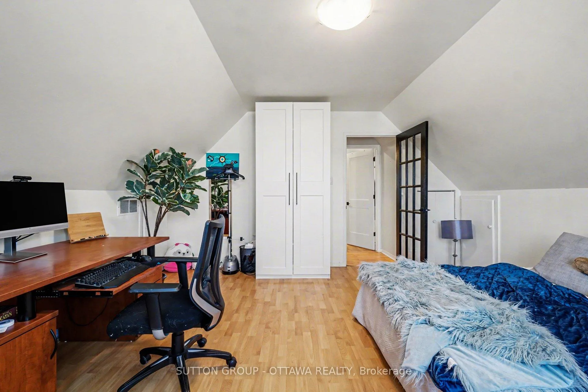 Photo 25 of 90 Withrow Avenue, Ottawa, Meadowlands/St. Claire Gardens — HOMEH
