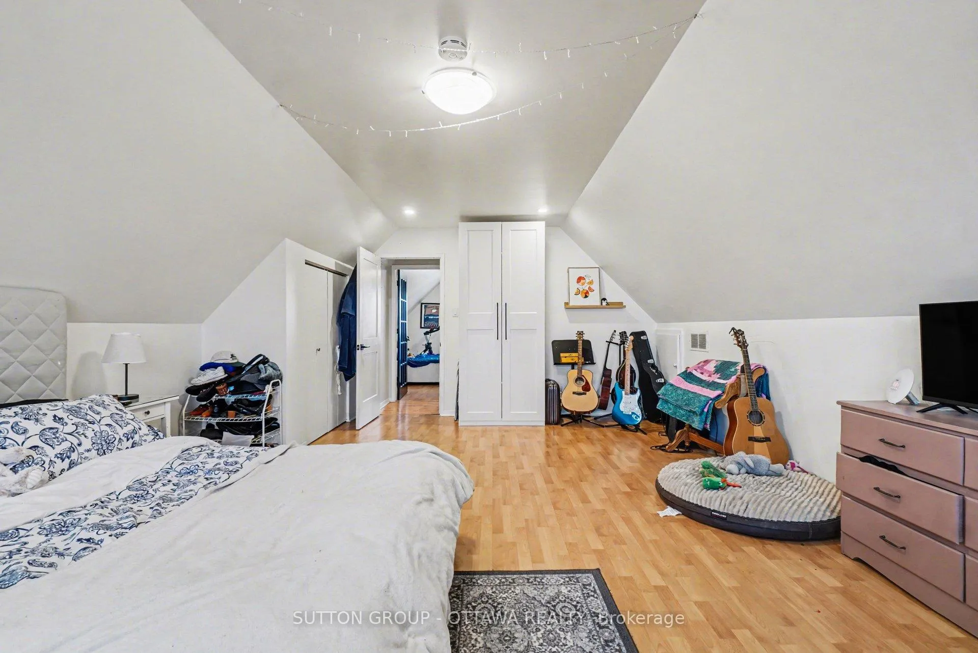 Photo 28 of 90 Withrow Avenue, Ottawa, Meadowlands/St. Claire Gardens — HOMEH