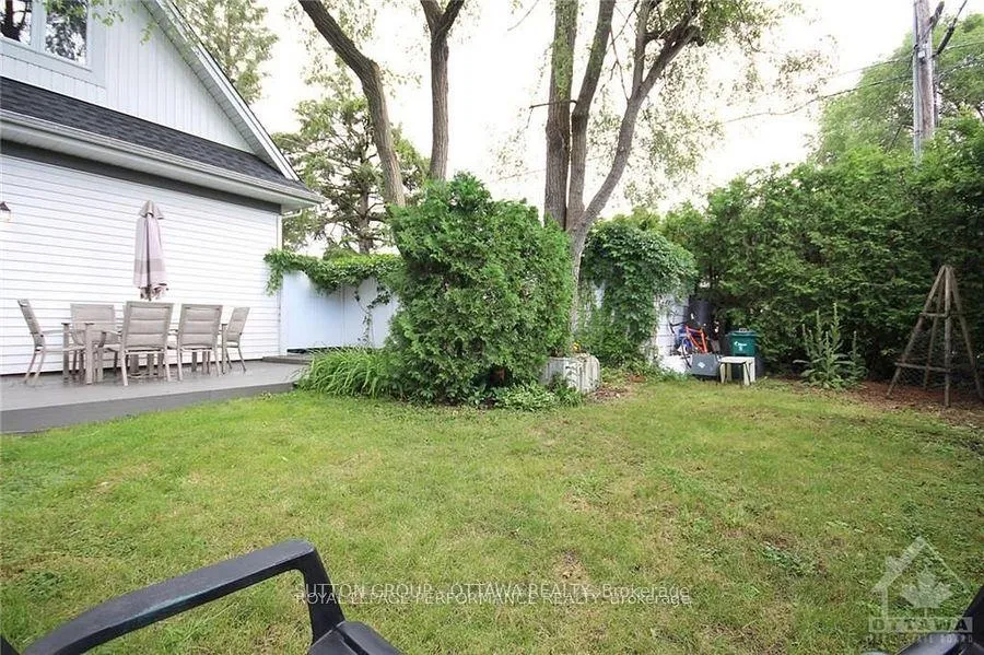 Photo 35 of 90 Withrow Avenue, Ottawa, Meadowlands/St. Claire Gardens — HOMEH