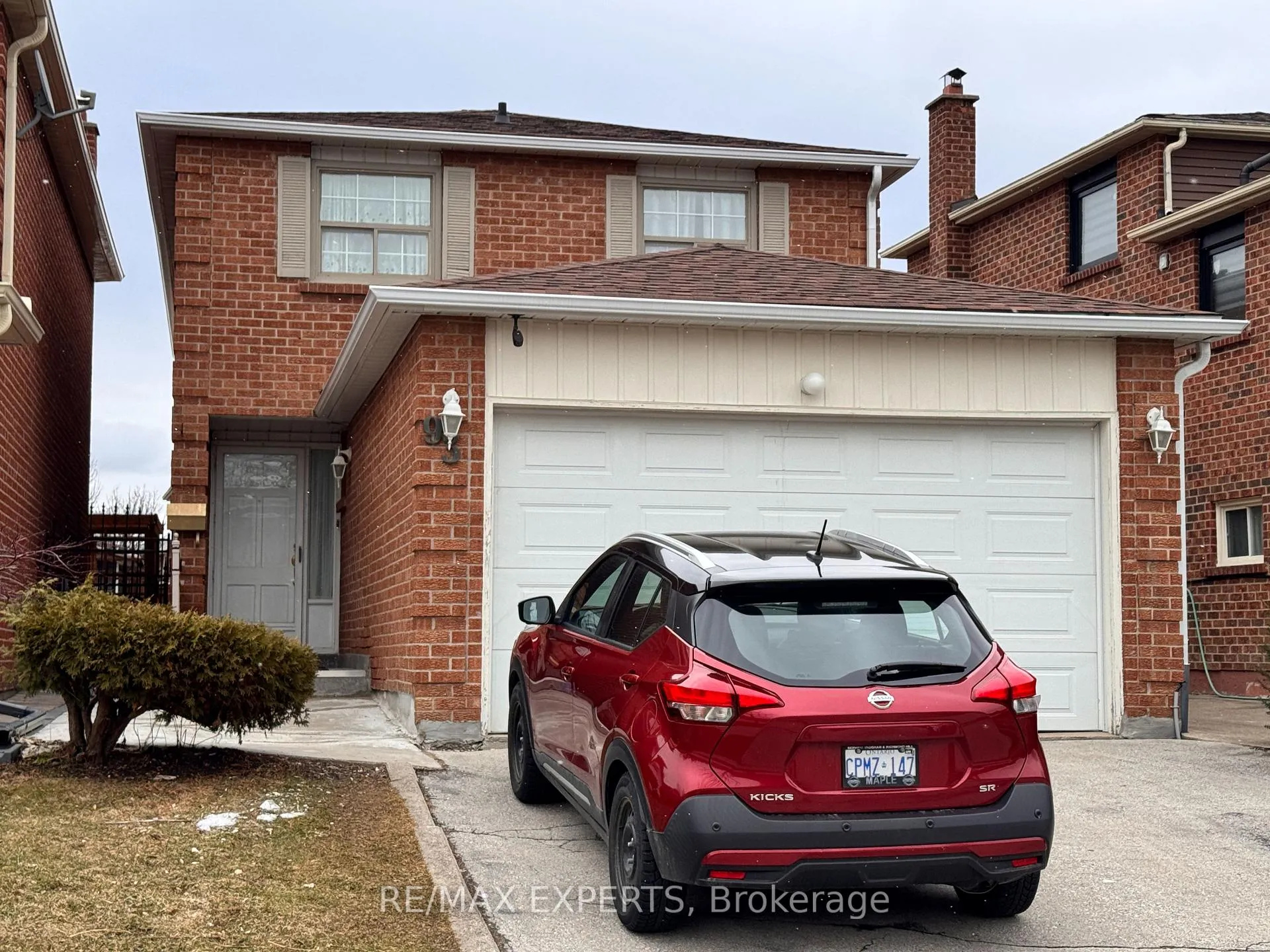 Photo 2 of 93 Tall Grass Trail, Vaughan, East Woodbridge — HOMEH