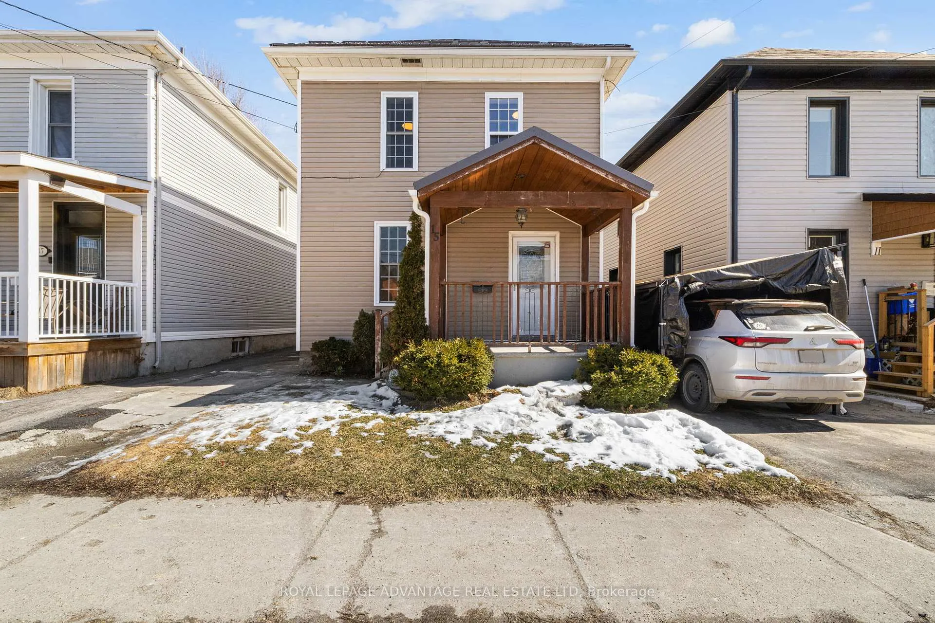 Photo 1 of 15 Kent Street, Smiths Falls — HOMEH