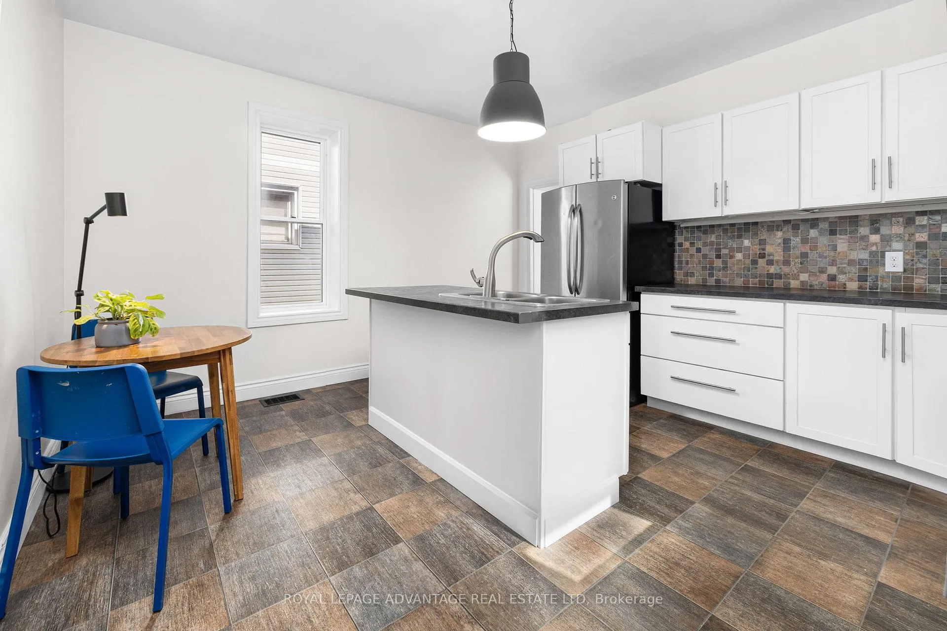 Photo 15 of 15 Kent Street, Smiths Falls — HOMEH