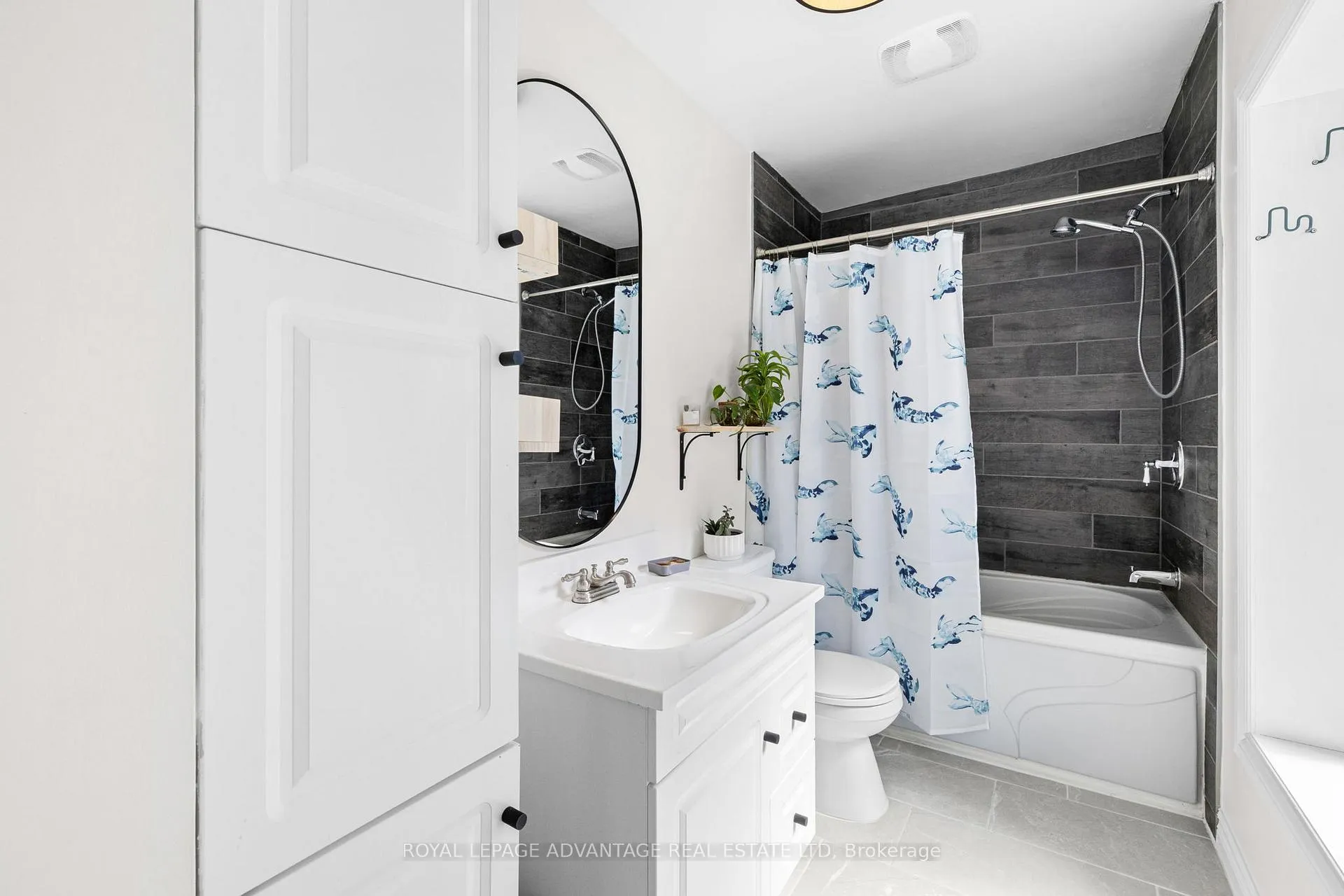 Photo 28 of 15 Kent Street, Smiths Falls — HOMEH